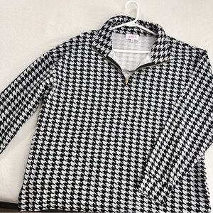 Black and White Houndstooth Pullover